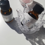 くすみ＆毛穴ケア﻿﻿﻿✪  𝐖𝐡𝐢𝐭𝐞  𝐑𝐮𝐬𝐡 ✪﻿﻿﻿＼ ホワイトラッシュHQ ／ ﻿﻿﻿﻿﻿ハイドロキノンを5％配合した美容液﻿肌の気になる箇所…のInstagram画像