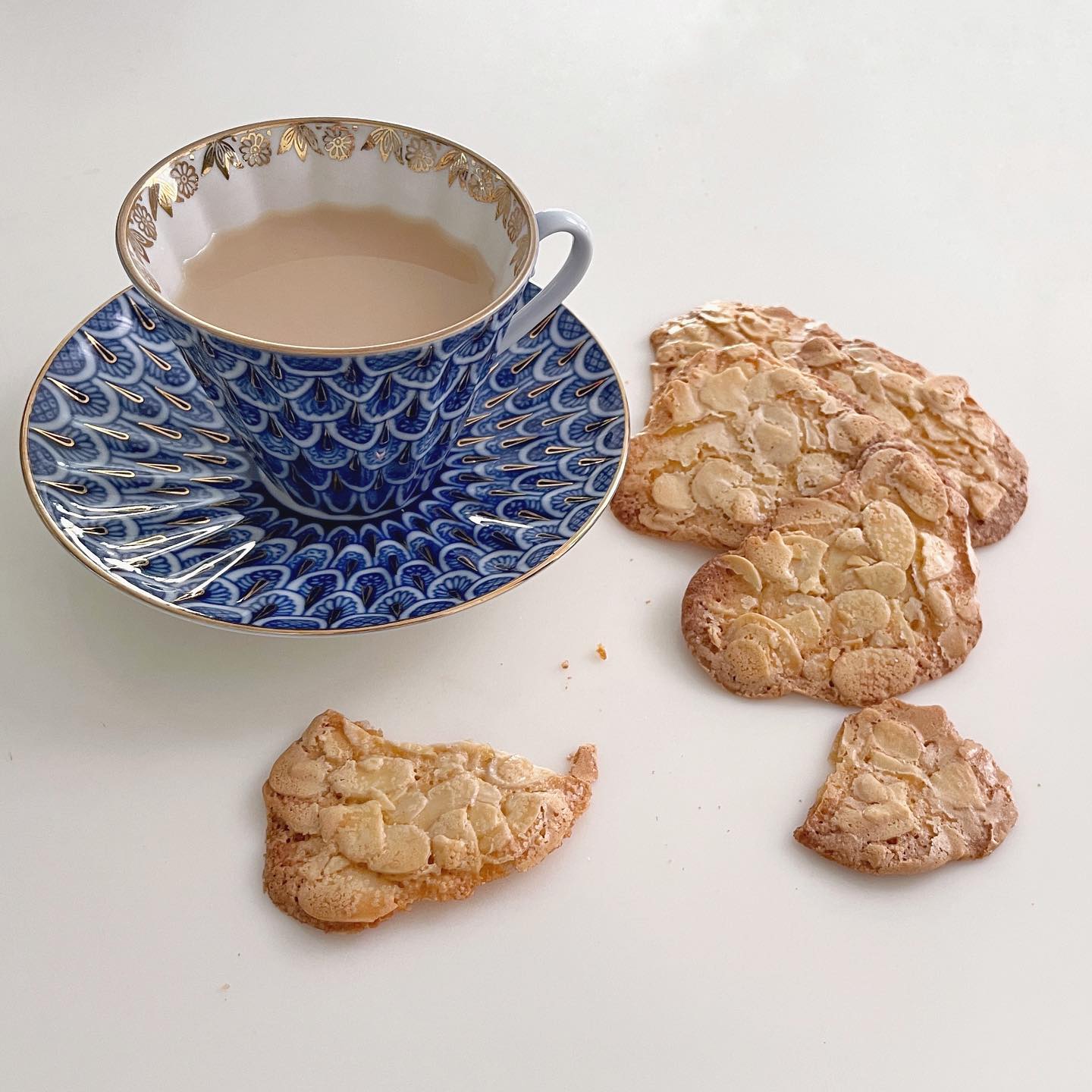 口コミ投稿：.Tea time 娘が作ったアーモンドクッキーとミルクティーで一休み#vitamilktea は粉末…