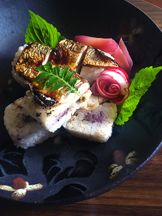 口コミ：1年越しの焼き鯖棒寿司。の画像（3枚目）