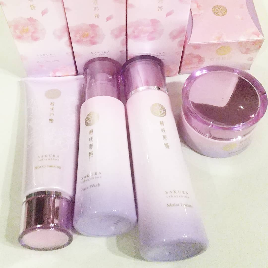 口コミ投稿：こちらのスキンケアラインを只今使用中♥️アロマ検定の資格持ってるのですが、これは…