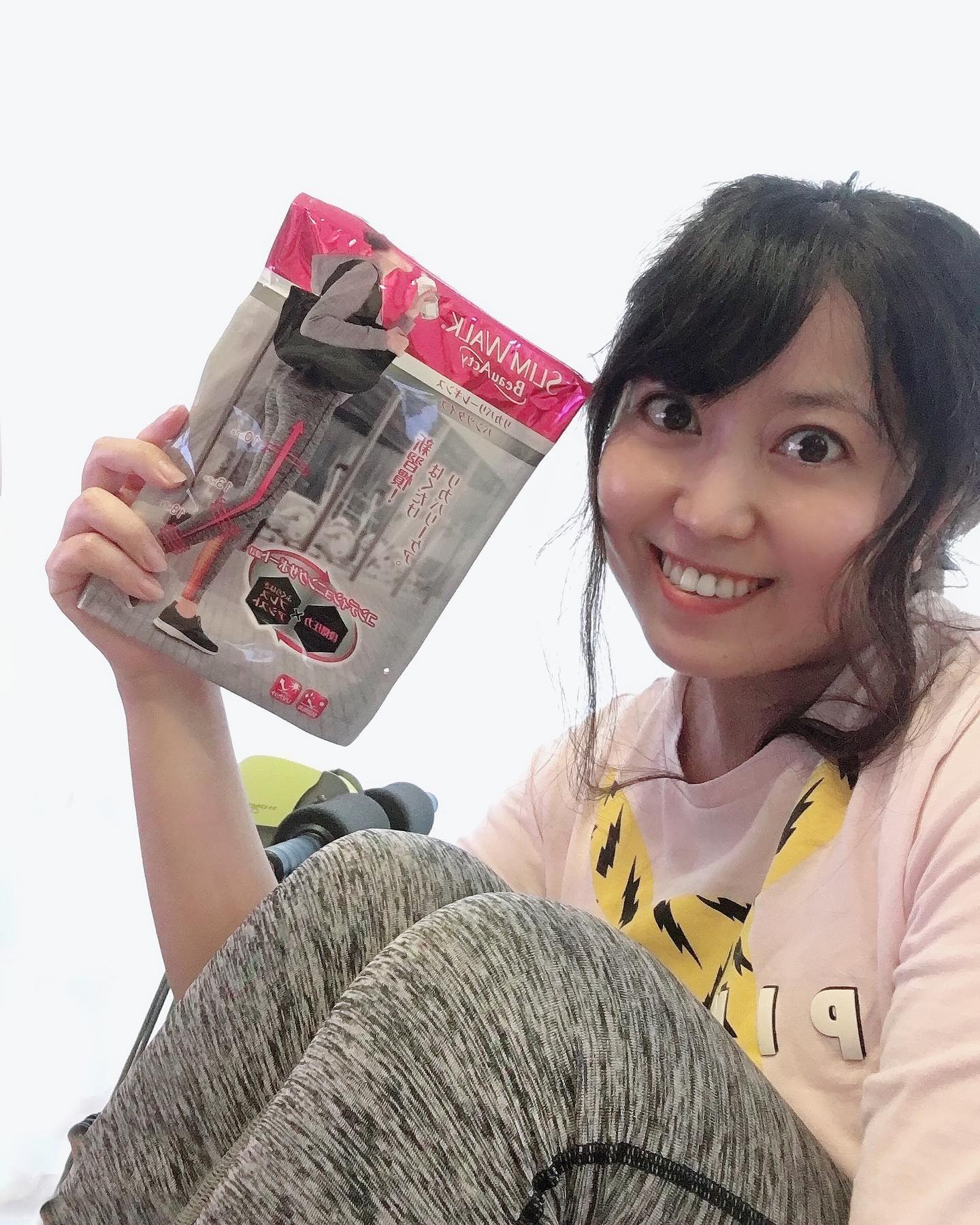 口コミ投稿：スリムウォーク　リカバリーレギンス　パンツタイプ☆・私の後ろにちょこっと映ってい…