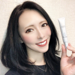 【Ms. Clear美白美容液】を使わせていただきました！こちらの美白美容液は、ただシミを薄くするだけの美容液ではありません。新発想「メラニンセンシングシステム処方」という、他の美容液とは全く…のInstagram画像