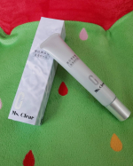 健康コーポレーションさんのMs. Clear美白美容液😊！Ms. Clear美白美容液は独自の処方で不均一な肌印象を埋めスキの無い澄み肌にしてくれちゃう🎵専用のヘッドアプリケータ付きなの…のInstagram画像