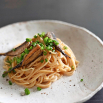 .#オイルサーディン パスタ#スモークドオイルスプラット をいただいたのでパスタでいただきました！(パッケージがおしゃれ💕)オイルサーディンは魚を頭から尻尾、骨まで食べることができ…のInstagram画像