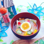 今朝の一杯ほっこりお味噌汁夏野菜と卵どーんっクミンを効かせてスパイシーなお味噌汁🌺オクラやパプリカに卵の下に刻んだキャベツと崩し豆腐上にゆで卵どーんっ🐣あとは手作り…のInstagram画像