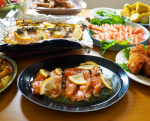 実家でサーモン祭りしました🐟サーモンのマリネサーモンのフライサーモン刺身サーモングリル焼き母と2人で作りました💕サーモン以外は母の手料理。🤣このサーモン、@oceant…のInstagram画像