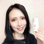 【セルベスト ファイブ プライム プロテクター】を使わせていただきました！一枚目の顔写真ですが、いつもよりハイライトが入ったように感じます。こちらの化粧下地に入っている微細ラメのおかげです。…のInstagram画像