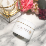 薬用美白オールインワンジェル SimiTRYシミトリーはオールインワンで手軽にスキンケアできてシミにもしわにもアプローチできる優れもの。独自成分「高濃度フラバンジェノール®」と、Ｗ…のInstagram画像