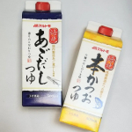 マルトモ株式会社さんの「焙焼本かつおつゆ500ml」と「焙焼あごだしつゆ500ml」をお試しさせていただきました😊おつゆはいつもペットボトルタイプのものを使っていたので紙パックだとなんか新鮮✨…のInstagram画像