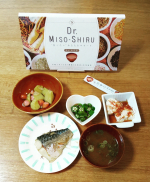 「Dr.味噌汁」を飲んでいます🎵😃高麗人参、生姜、酵素、乳酸菌、食物繊維がこちらの味噌汁の中に入っているんです‼️いつも飲むお味噌汁をこちらに置き換えただけで、食事のバランスがとれるの…のInstagram画像