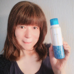 暑いし、じとーっとして気分も最悪。お肌も汗でベタベタしてガサガサ。エアコンによる乾燥とさらにダメージ。いつものケアでは追いつきそうにありません。そこで、爽快決　スパーク…のInstagram画像
