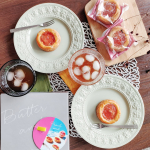 今日のおやつメリーチョコレートの美味しいパイ♪パイ専門店「PIE314（パイサンイチヨン）」の季節限定商品で「香るパイ 桃」は、「香り」を主役にしたパイ。桃の果肉をじっくり煮詰…のInstagram画像