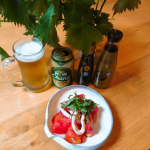 🐘おうちバル🐘*タイ気分で、ビアチャーンとトマトとイカのサラダナンプラーとニンニクドレッシングで和えました！*本当はイカ&rarr;えび青紫蘇&rarr;パクチーにしたかったんだけど、あるもの&hellip;のInstagram画像