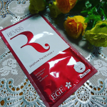 リバイシスシートマスク赤金ペア使い比べ☆私のお気に入りは赤マスク👍『保湿』＋『整肌』に特化したシートマスクパック後のお肌のしっとり感がよかったです☺️リバイシス　モイスチュア　…のInstagram画像