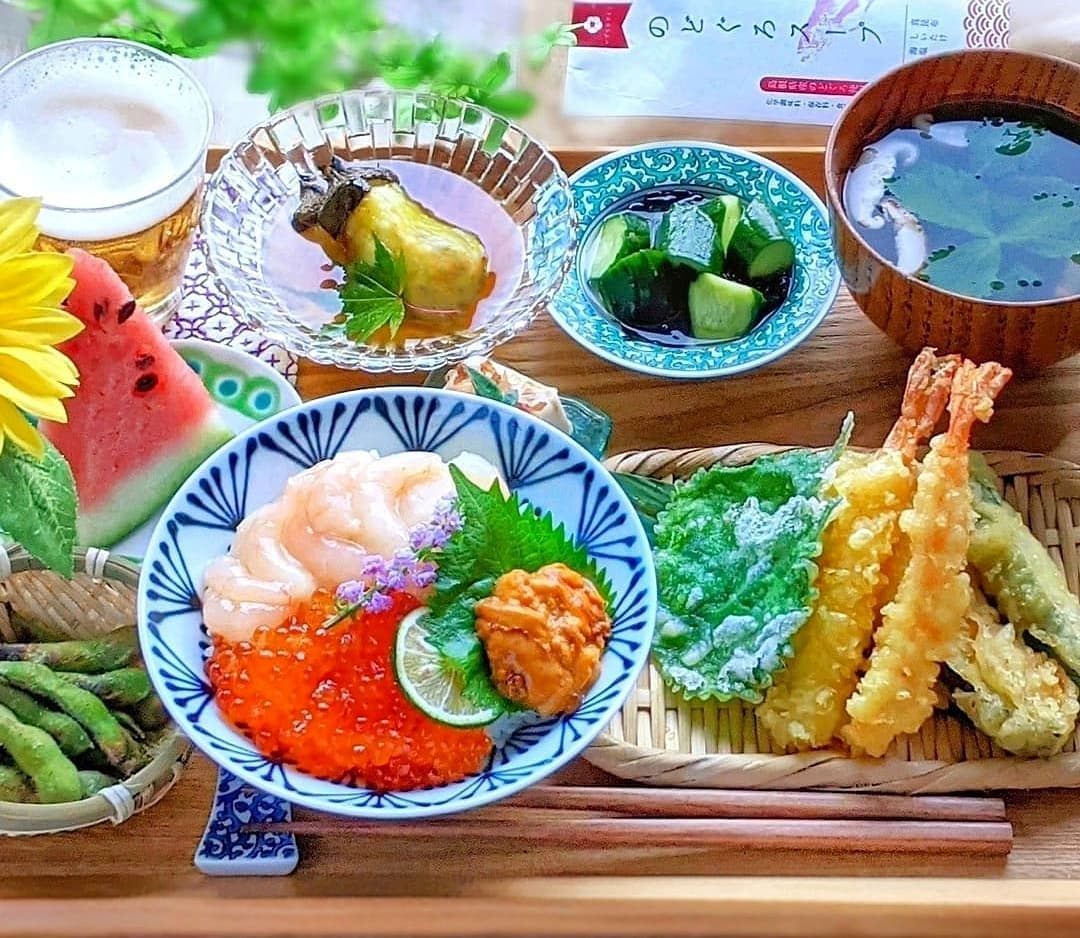 口コミ投稿：.⁡.⁡晩ご飯♡ᵕ̈*⑅⁡.　⁡⋈海鮮丼(甘海老、いくら、うに)⁡⋈天ぷら(大葉、海老、茄子、お…