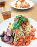 トマトとパプリカで赤多め☆炭火焼きラム肉添え〜#野菜をMOTTO #野菜をもっと #敬老の日 #スープ #ベジMOTTO #monipla #monmarche_fanのInstagram画像
