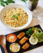 ...人気ランキング番組に登場したエントリー商品　3品「あおり炒めの焼豚炒飯」1位「えびとチーズのグラタン」4位「いか天ぷら」10位マルハニチロさんの人気商品…のInstagram画像