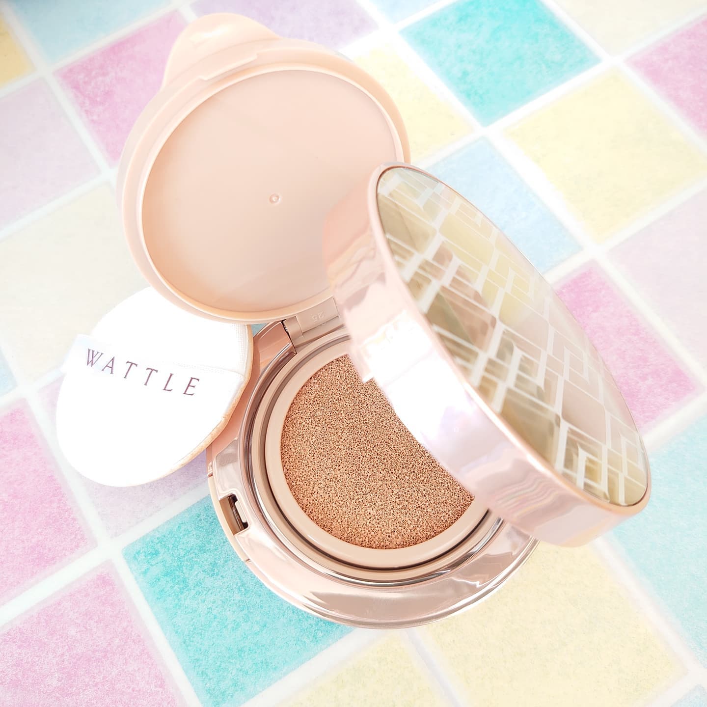 口コミ投稿：89.5%※が美容液成分のWATTLE クッションファンデーション✨※精製水を含むこれ1品で・…
