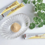 1包に含まれるビタミンC量は約90mg！『ハイ・ゲンキC』をご紹介します ○･x･)原料は、アセロラとレモンの植物由来のビタミンCで作られています。化学合成されたビタミンCは使わず、体にやさし…のInstagram画像