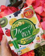 ユーワ　アップルマンゴー味のおいしい青汁をお試ししました。乳酸菌200億個　+　75種の果物・野菜を醗酵したエキスが入っている青汁になります。頂き方は1日に1包（３g）を目安に、８０〜…のInstagram画像