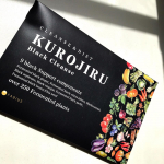 KUROJIRU@fabius.jp@kurojiru_bクセがなく飲みやすい優しい味わいの黒糖玄米味の健康サポート飲料。異なる作用をもつ3つの炭に着目して9種類の黒ダ…のInstagram画像
