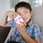 ・#スクスクのっぽくんカルシウムグミFe グレープ味🍇この商品の魅力は、成長に必要な栄養素を手軽にバランスよくとれること( ¯꒳¯ )ｂ✧吸収率を考えたダブルカルシウムに支える土台となる…のInstagram画像