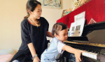 My son loves pianos and stickers🎹🎶♬Time will pass as soon as you put the sticker(*´ω`*)My son pl…のInstagram画像