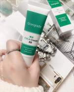 GrangradeCICA CREAM BBGrangrade(グラングレイ) 無添加 薬用CICAクリームBBをお試しさせていただきました♪話題のCICA 配合❕先ずは！…のInstagram画像