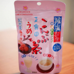 ..玉露園さま減塩梅こんぶ茶.初の冷たい梅こんぶ茶🍵個人的には温かい方がいい😁.久々に飲むと、こんなに昆布凄かった!?と思いました😆やっぱり料理に使うのがいいね…のInstagram画像