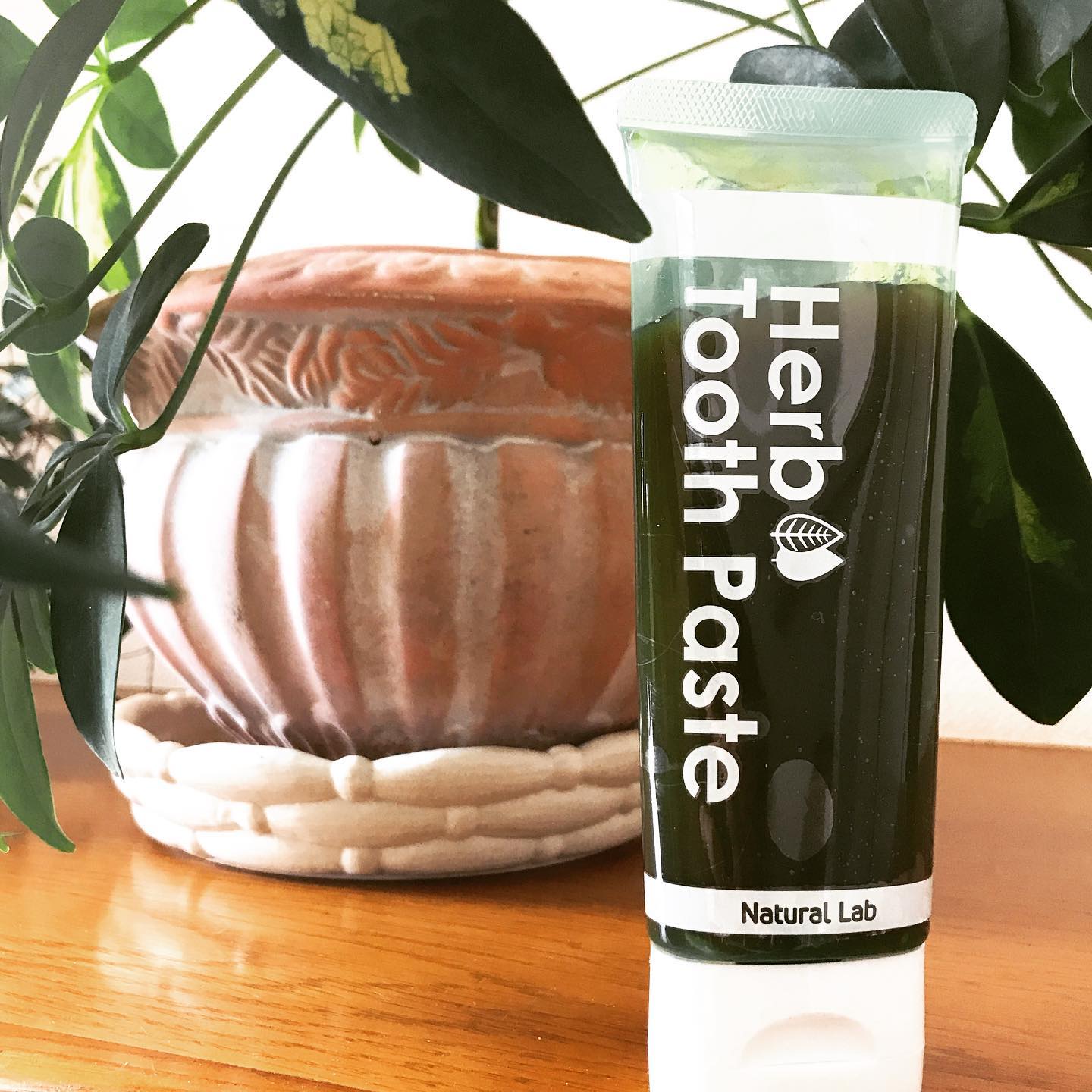 口コミ投稿：毎日歯みがきしているのに黄ばみや口臭が気になる人にオススメのハーブ歯磨き粉！こ…