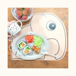 𓍯1歳2ヶ月の娘はとにかくなんでも食べます。食べることが楽し時期というのもあり、味が濃いものや辛いものは別として、ほぼ大人と同じものを食べてるかなー🤔@donebydeer…のInstagram画像