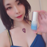 【QUEI color change foundation】のご紹介です。『商品説明』¥6,980シミ・毛穴　速攻レタッチ”凸凹・シワも瞬間でカバー。今話題の「…のInstagram画像