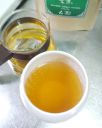 オーガニック生葉（ナマハ）ルイボスティー緑茶のような日本茶製法でつくられたルイボスティーです。ルイボスティーは本当に癖がないですし、HOTだけでなく冷やしてもOKなので一年中美味しく飲…のInstagram画像