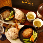 仙台牛100u0025！A5,B5の肉質最高ランクのみに限定されたブレンド牛のハンバーグ✨ハンバーグには下味がついているのでそのままじっくり焼いただけでふっくら焼き上がり肉の甘味を感じられてとっ…のInstagram画像