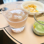 玉露園のうめこんぶ茶飲んでみました☕️これ、なんと冷水で冷やしてキンキンにして飲むのがおすすめってことで…さっそくやってみました❣️感想は…う〜ん‼️酸っぱい‼️🤤夏バテで食欲ない時にこの梅こんぶ…のInstagram画像