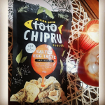 🐟日本初上陸✴️魚の皮チップストトチップる　食べてみました😆❣️ピリッとスパイシーな味で、大人のおやつ👌ロカボ&コラーゲン✨美味しく食べて美容にも◎❇️サクサクと軽くて、ソルテッ…のInstagram画像
