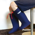 お部屋で足湯が出来ちゃう重炭酸足湯ブーツ♬冷え性で冬になると何枚靴下を重ねばきすれば〜💦って状態になるのですが、重炭酸足湯ブーツは血行が促進されて体の内側からポカポカするHOTTABををお湯1…のInstagram画像