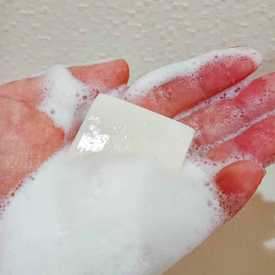 口コミ投稿：無添加工房OKADAの「オリーブオイル100%無添加石けん」です。洗い上がりの肌がモッチ…