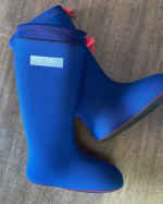 ・・そろそろ足もとが冷える季節。重炭酸足湯ブーツを初体験🔰@hottab_official 老舗ウェットスーツメーカーの素材なので、防水性と保温性ばっちりです。ホットタ…のInstagram画像