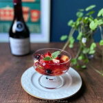 *コーボンでフルーツゼリー♡冷凍ブルーベリーが入ったお陰で、ゼリー全体がキレイなピンク色になってかわいい～😍アガーを使っているのでプルンプルンした食感もイイ感じです。 pic3お気に入…のInstagram画像