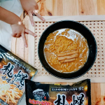 \ #kinrei Ꙭ꙳ /     スープ・麺・具材がひとつに冷凍!!そのままお鍋に入れて温めるだけ( *˙˙*)💕母ちゃんめちゃくちゃ助かる✨  ･･⋈…のInstagram画像