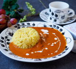 今日のランチはnakatoの麻布十番シリーズ、バターチキンカレー生クリーム仕立てです😋カシューナッツとトマトのペーストをベースに10種類以上のスパイスをブレンドして甘みの中にもほどよいスパ…のInstagram画像