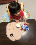 @donebydeer_japan 様(Done by Deer)の可愛いピンクぞうさんのお食事マット、使ってみました🐘🦣💓お食事時、どうしてもテーブル汚れまくるんだけど…このお食事マット…のInstagram画像