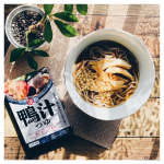 𓅰正田醤油麺でおいしい食卓鴨汁つゆ⁡⁡今日のおうちランチは、冷凍そばと鴨汁つゆで、鴨南蛮そば風♬⁡鴨肉とネギがあったら、立派な鴨南蛮そばになったんだろうけども〜🦆⁡…のInstagram画像
