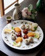 ...　人気ジャッジ番組でマルハニチロの冷凍食品が紹介されその中で超一流料理人のみなさんから合格をもらった商品3品1、「五目シュウマイ　香りと旨み」豚肉、鶏…のInstagram画像