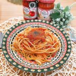 𖤐⁎꙳⋆❤️デラノンナ パスタソース❤️..#今日のランチ デラノンナのトマトと３種のチーズパスタソースを使って楽ちんパスタ🍝にんにくスライスたっぷり追加したよ😋💓…のInstagram画像