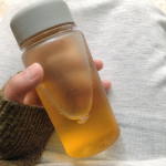 日本茶製法★オーガニック生葉（ナマハ）ルイボスティーを飲んでみました。いつものルイボスティー。グッと寒くなってきて…夏場に比べて水分を摂る量が減ってきたので、意識して水分補給しています…のInstagram画像