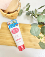 20年以上も愛され続けているロゼットゴマージュ　モイスト🍎✨果実由来の3種類のAHA（フルーツ酸）のはたらきで、古い角質やゴワゴワをケアできるピーリングジェルです😊乳白色のぽてっとした柔らかい…のInstagram画像