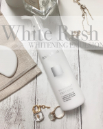 White Rush アンドシーム株式会社のWHITENING EMULSIONをお試しさせていただきました♪ポンプ式のパッケージで中身が見えます❕使用状況が分かるのは…のInstagram画像