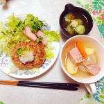 おはようございます🌱ほっこりおうちごはん🍴寒くなってきたのでポトフでほっ ハンバーグも母の友人から銀杏をいただいたので頑張って下処理💪サッと茹でると翡翠色🌿焼いたら…のInstagram画像